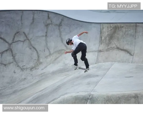 上海滑板队创下耐力新纪录引领全国滑板运动新风潮